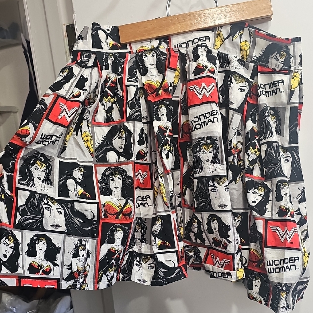 💥 Handmade Wonder Woman Comic Print Skirt